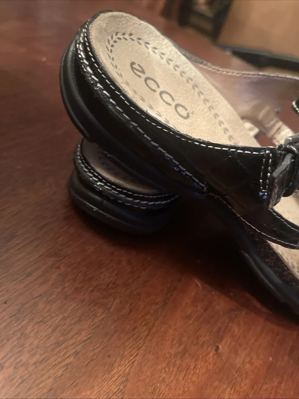 Ecco Black Croc Print Strappy Sandals Women's Size 8M Adjustable (S1983)